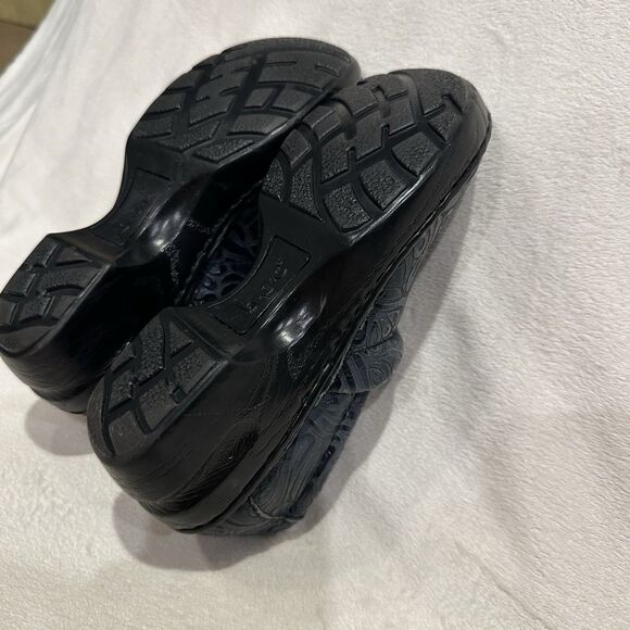 BOC Born Concept Peggy Paisely Clogs Embossed Slip On Blue BC4630 Women Size 7 - Picture 14 of 14